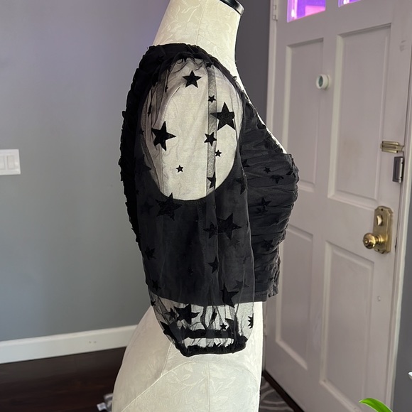 Forever 21 Star Print Black Mesh Crop Top - Picture 4 of 8